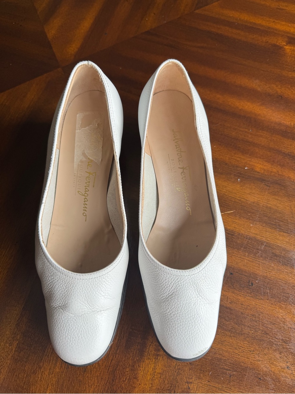 Salvatore Ferragamo White Pebbled Leather Pumps